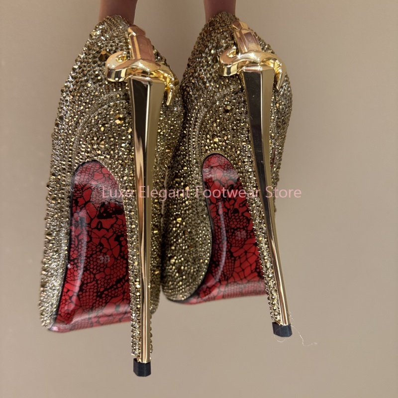 Luxury Lifestyle Shoes - الذهب لامعة كريستال السيف على شكل