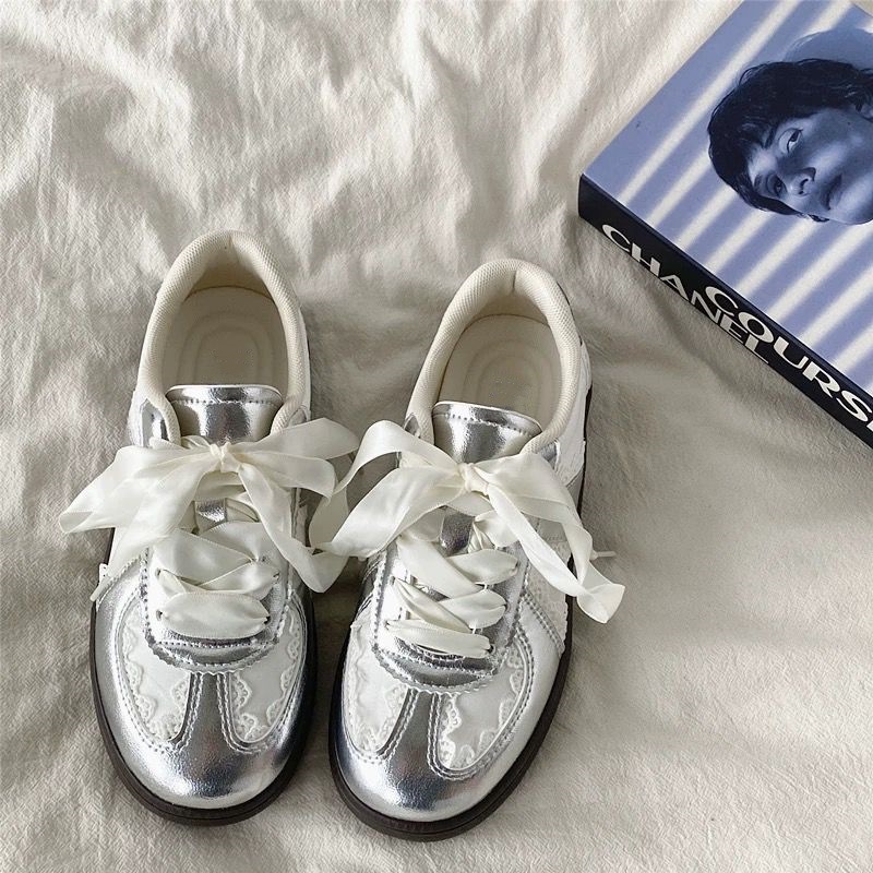أحذية رياضية نسائية من ماركة ف - مراجعة Luxury Lifestyle Shoes وسعره