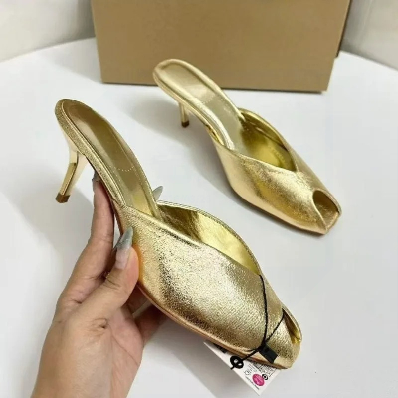 أحذية نسائية فاخرة ذهبية اللون - مراجعة Luxury Lifestyle Shoes وسعره